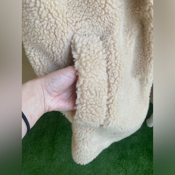 Jason Maxwell fluffy jacket! - Picture 3 of 8